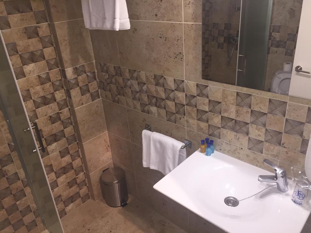Hotel Almadraba ساهارا ذي لوس أتونِس المظهر الخارجي الصورة